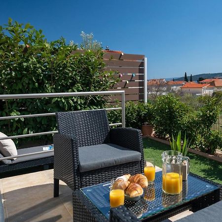 Apartment Tikvarin, Kastel Kambelovac Kaštela Exterior foto