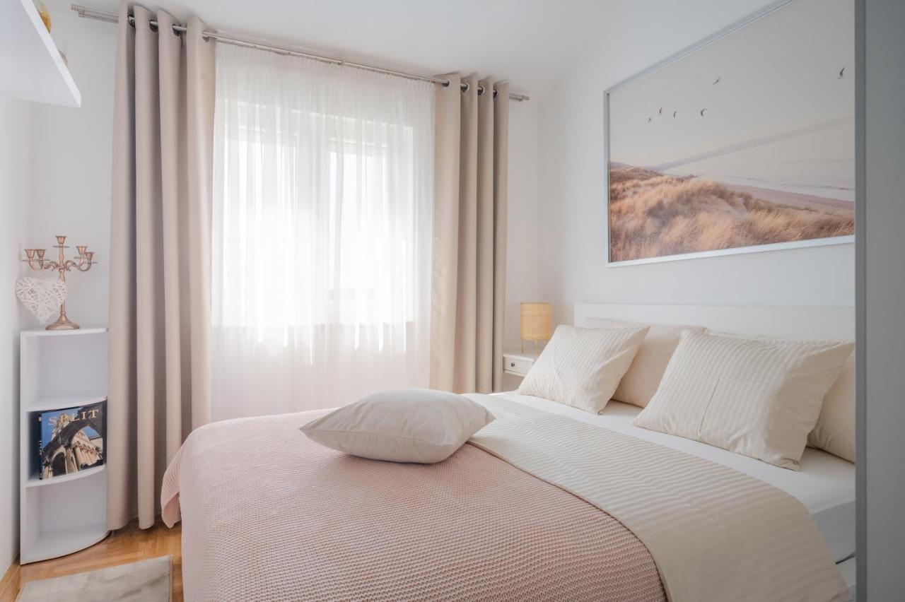 Apartment Tikvarin, Kastel Kambelovac Kaštela Exterior foto